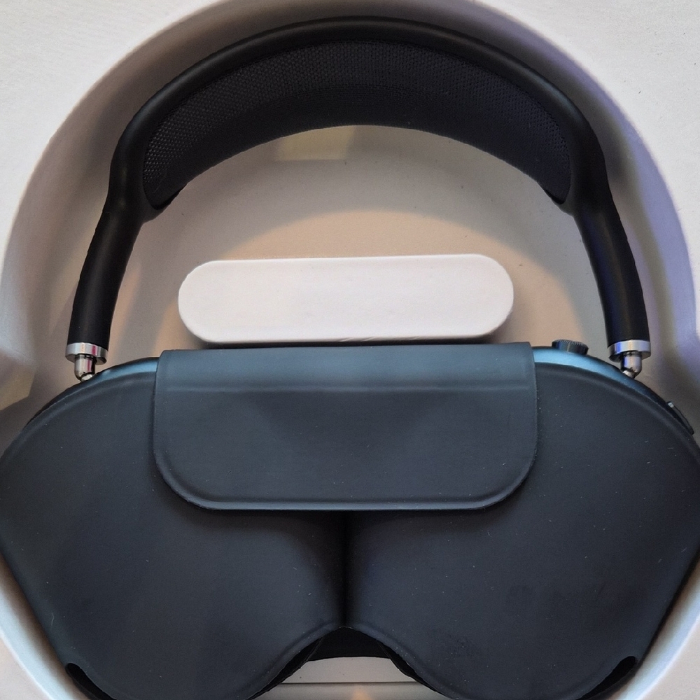 Apple Airpod Max In Box - Picture 3 of 4